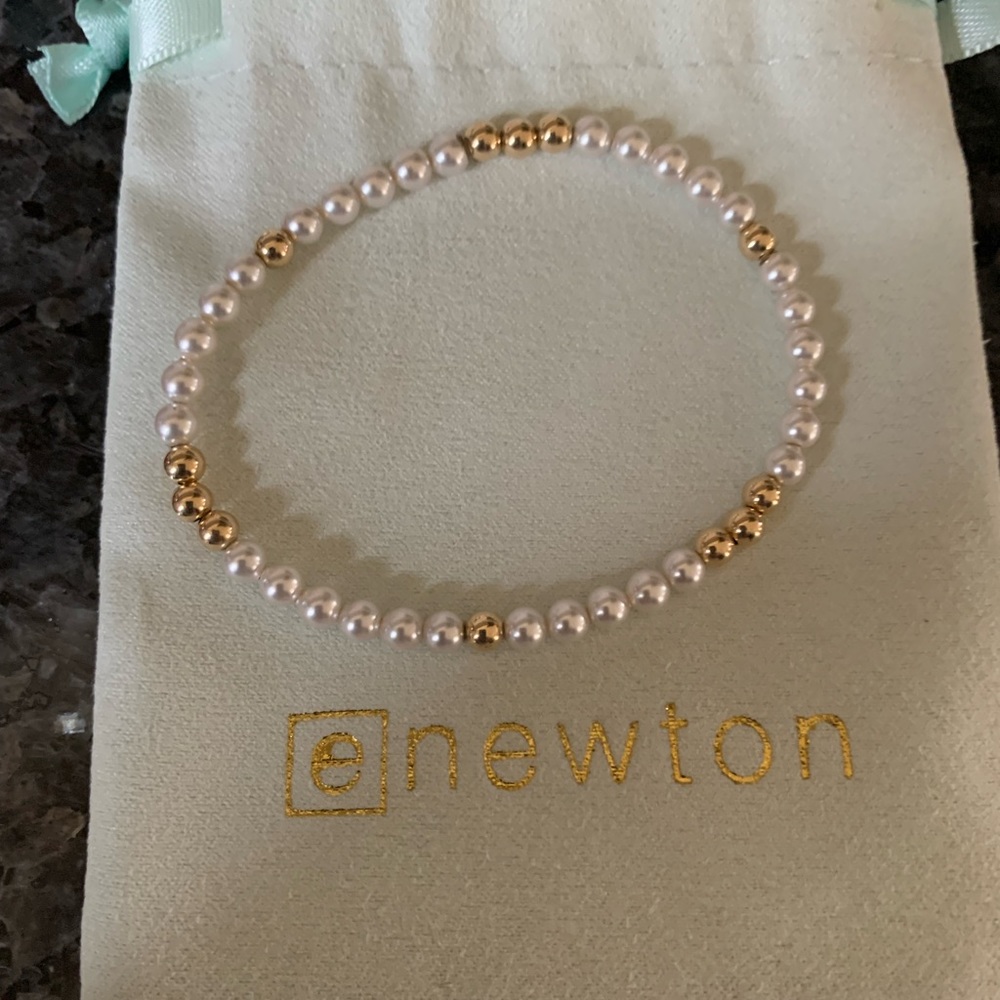 enewton Pearl Bracelet